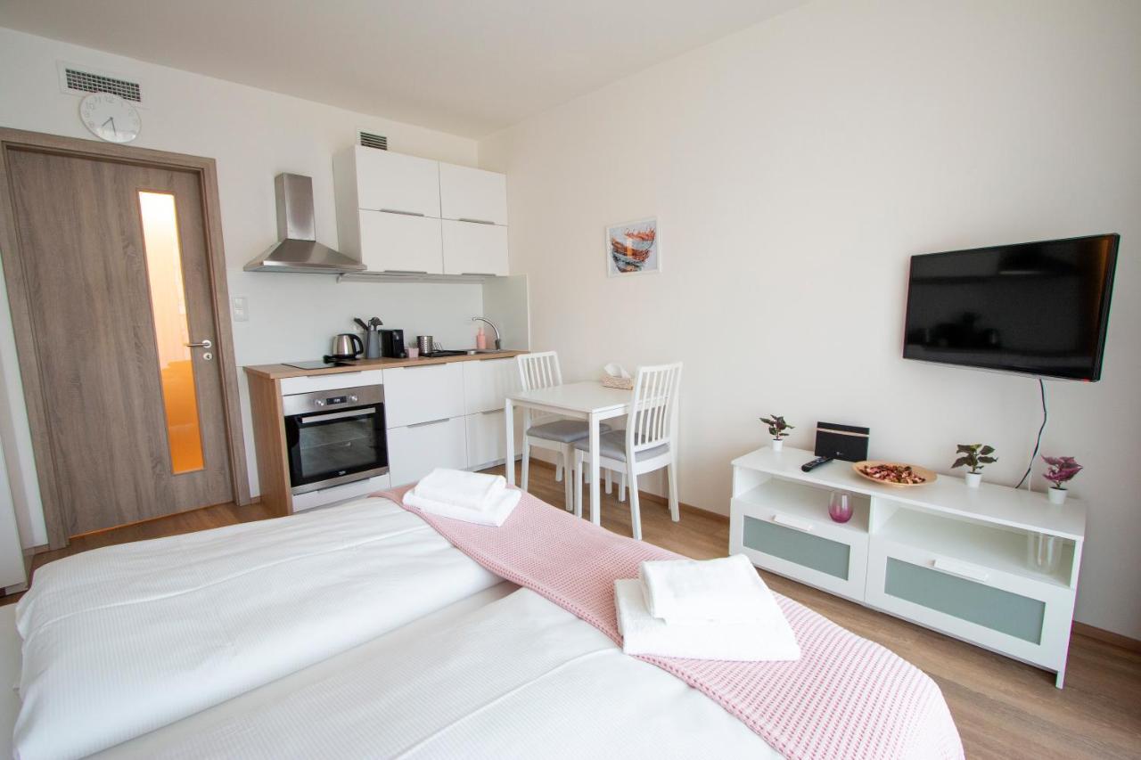Kora Apartments Prag Exterior foto